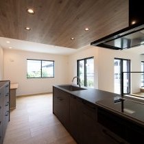 毎日が心地いい、家族にフィットした住まい